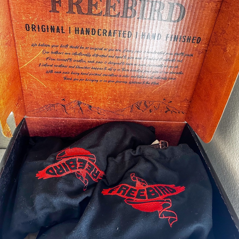 Freebird Randi in Red - Picture 6 of 6